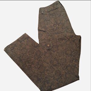 DULUTH Trading Company ,women's green floral cargo jeans, size 10